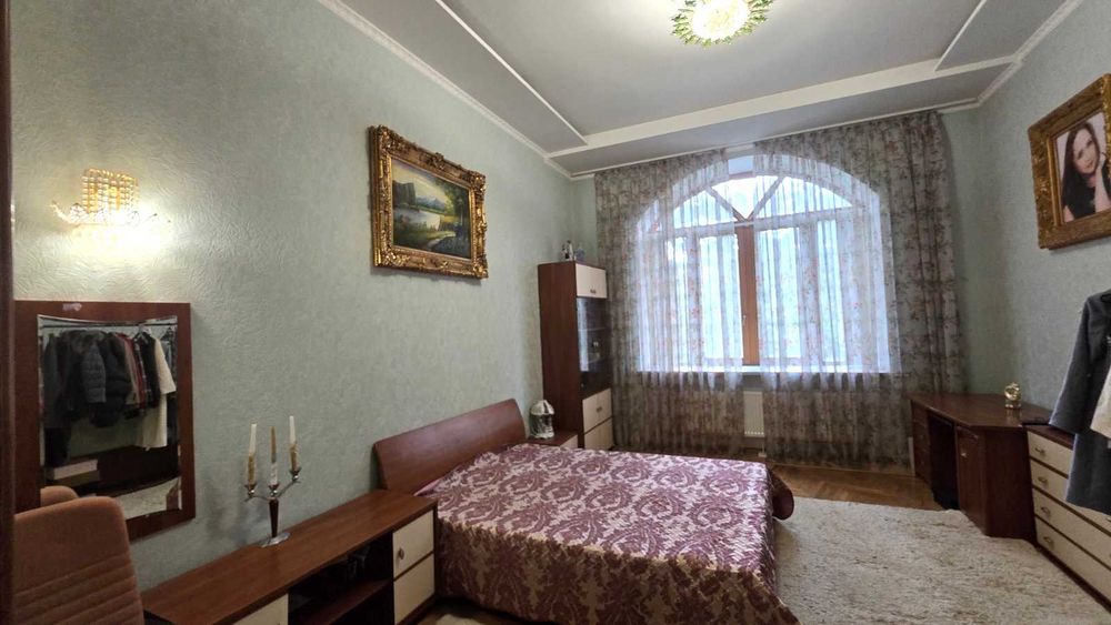 Продам 4 комнатную квартиру в Приморском районе с АГВ. Проспект Шевченко / Пироговская