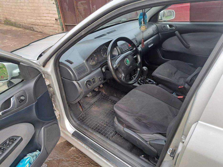 Продам авто shkoda octavia Tour