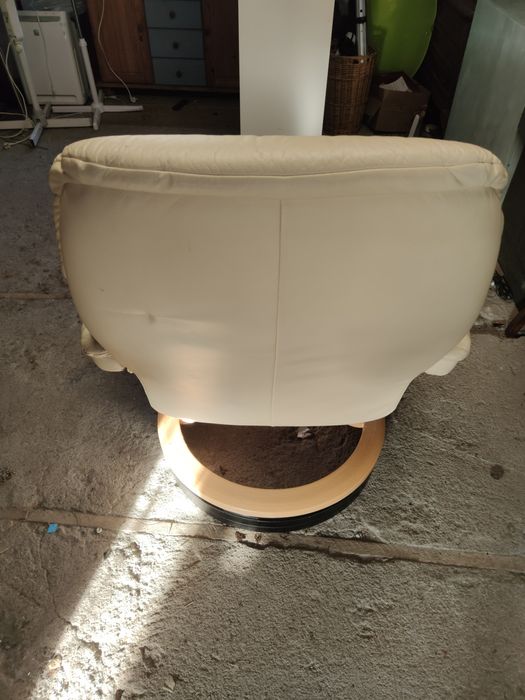 Stressless Ekornes fotel relax biuro skórzany wypoczynkowy rozkładany