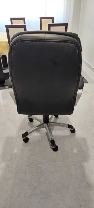 Cadeira de Escritório em pele