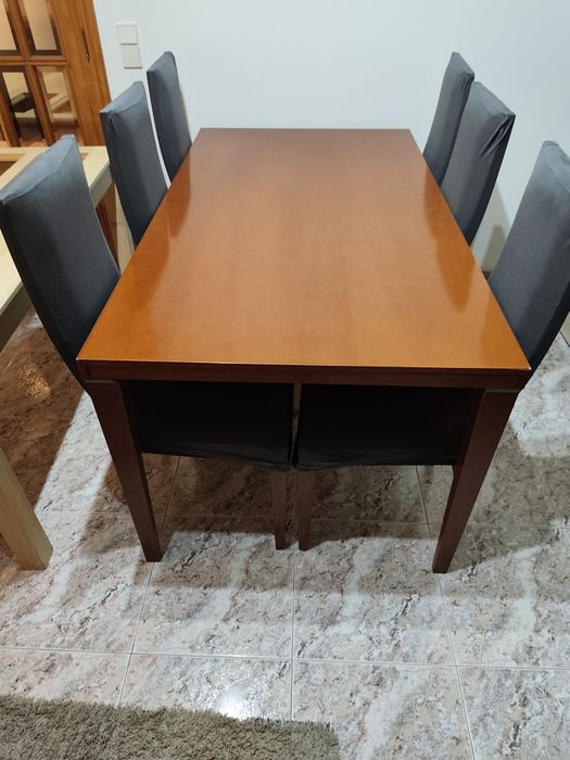 Mesa de sala com 6 cadeiras