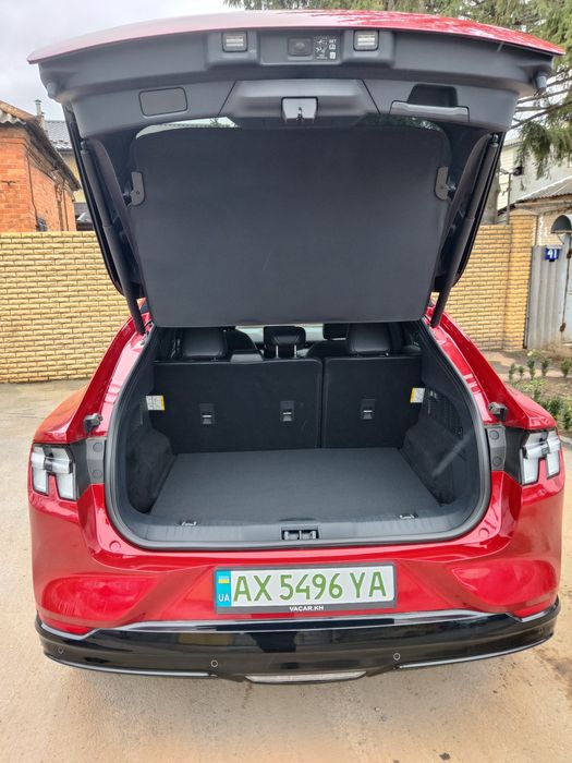 FORD MUSTANG MACH-E PREMIUM
98.7 kWh 23рік10місяць