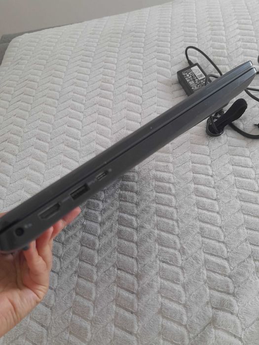 Laptop Dell Latitude 3520.