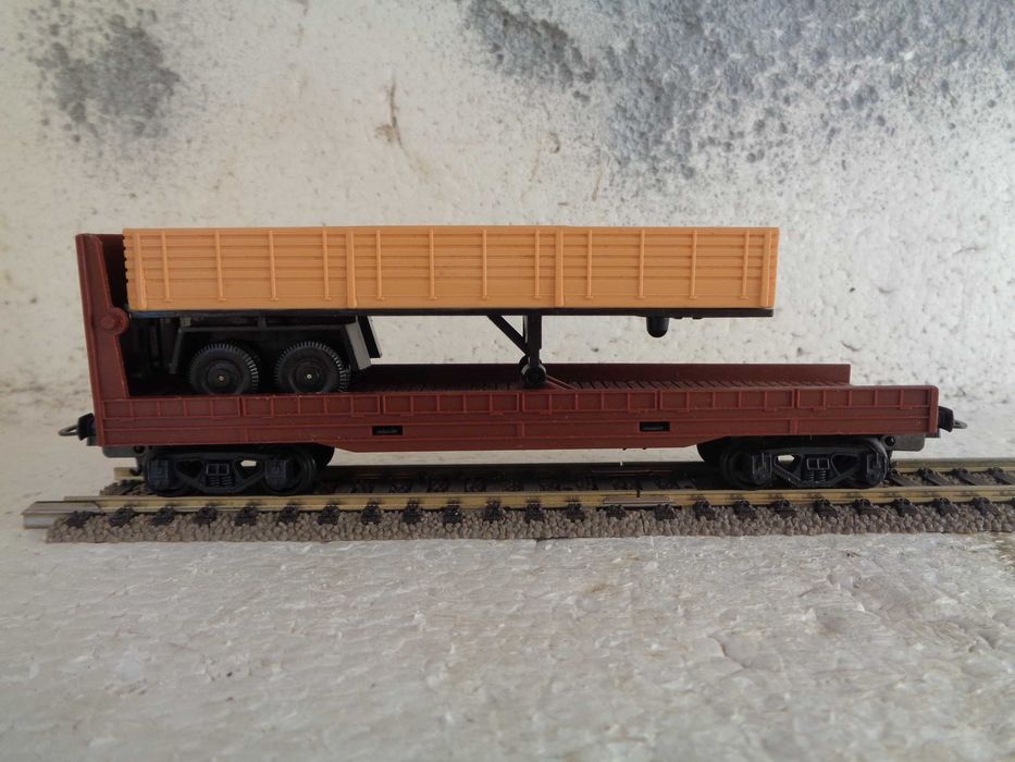 1:87 LIMA Vagão mercadorias de tranporte de camiões comboio