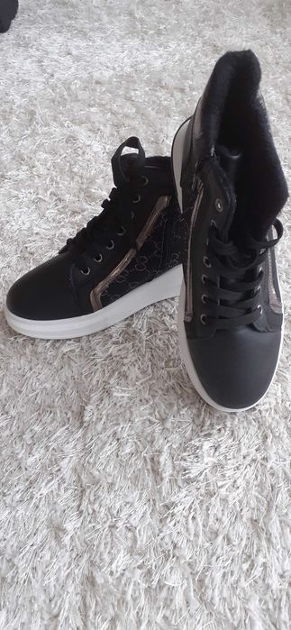 Nowe ocieplane sneakersy r 40