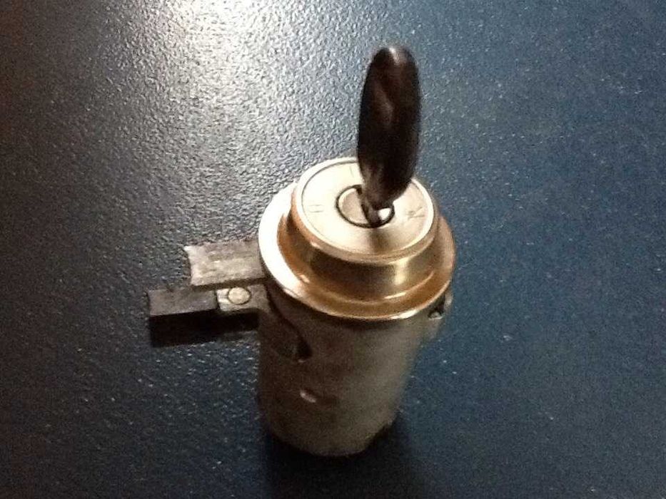 Продам тормозные колодки для автомобиля ВАЗ- 2104