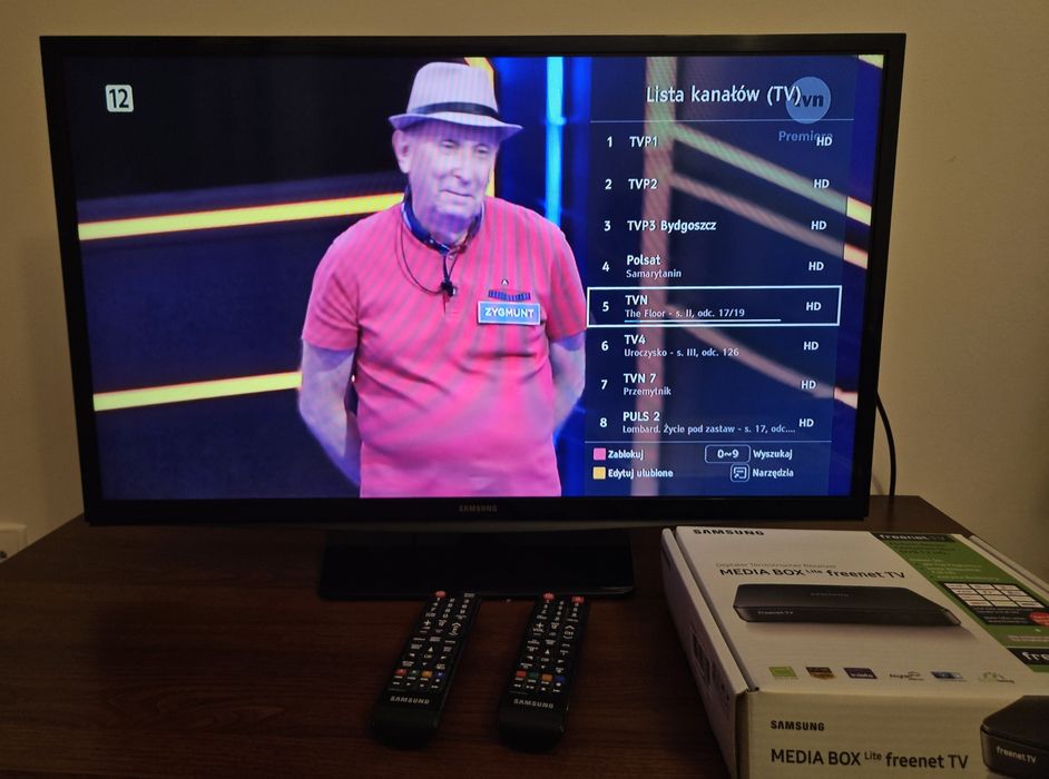 Telewizor Samsung 32" UE32H4000AW  + dekoder