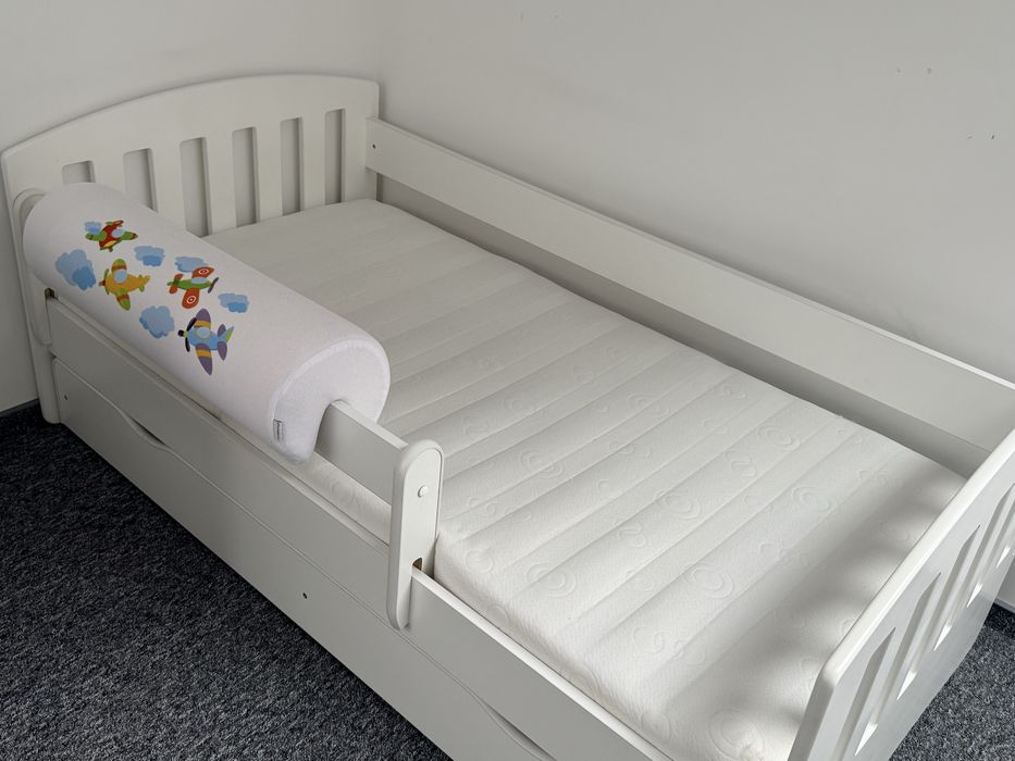 Łóżko dziecięce 160x80 z materacem