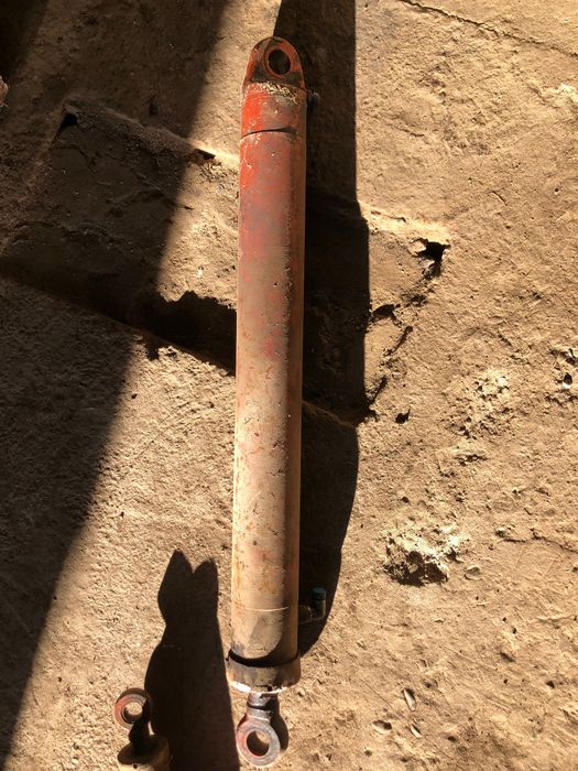 Гідроциліндр 125-68-1000