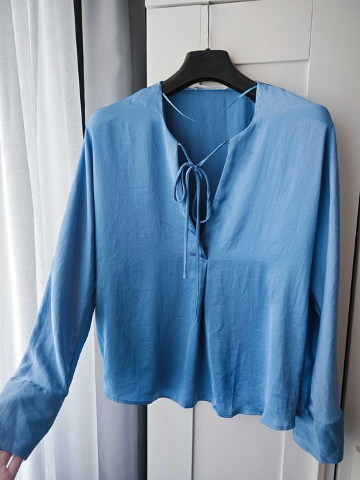 Bluzka satynowa niebieska Mango rozmiar S