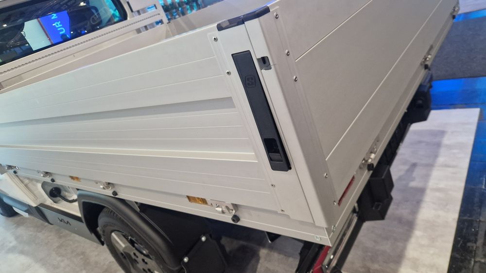 Fechos dobradiças ferragens taipais aluminio