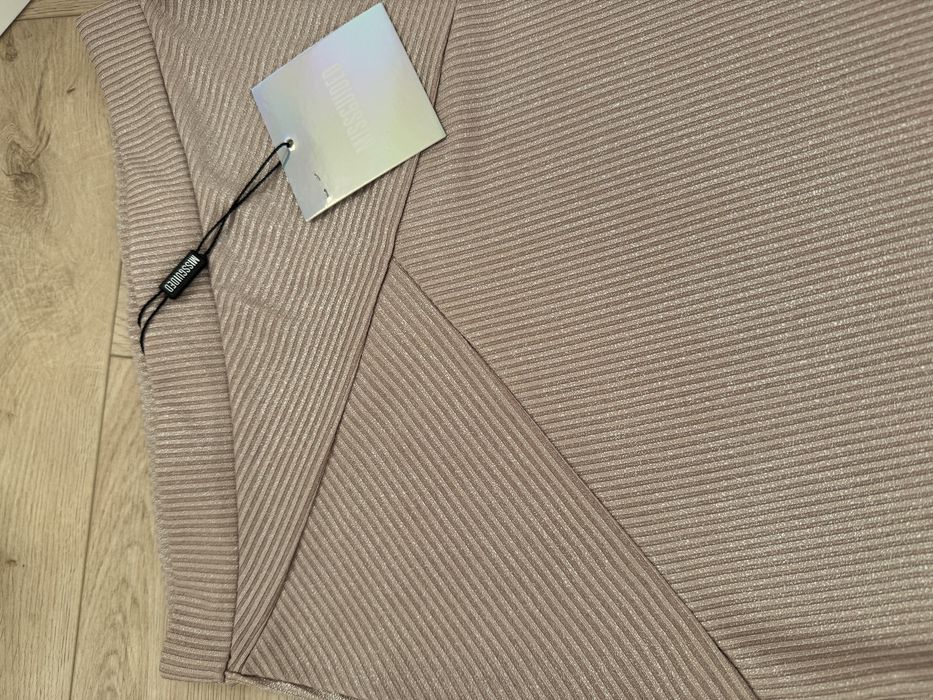 Spódnica pudrowa obcisla elastyczna blyszczaca S Missguided
