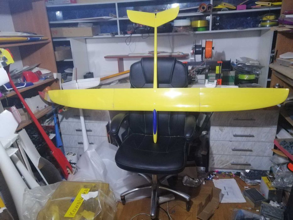 Szybowiec RC Starling V-tail laminat KWARCIŃSKI nowy zdalnie sterowane samolot