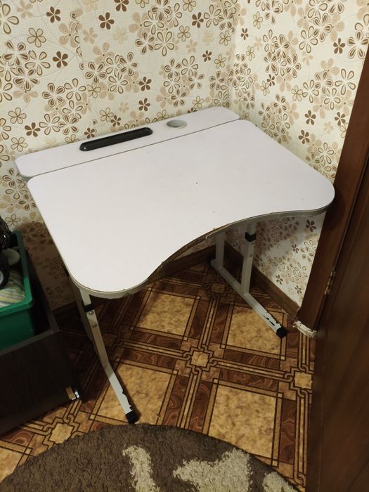 Продам шкільну парту