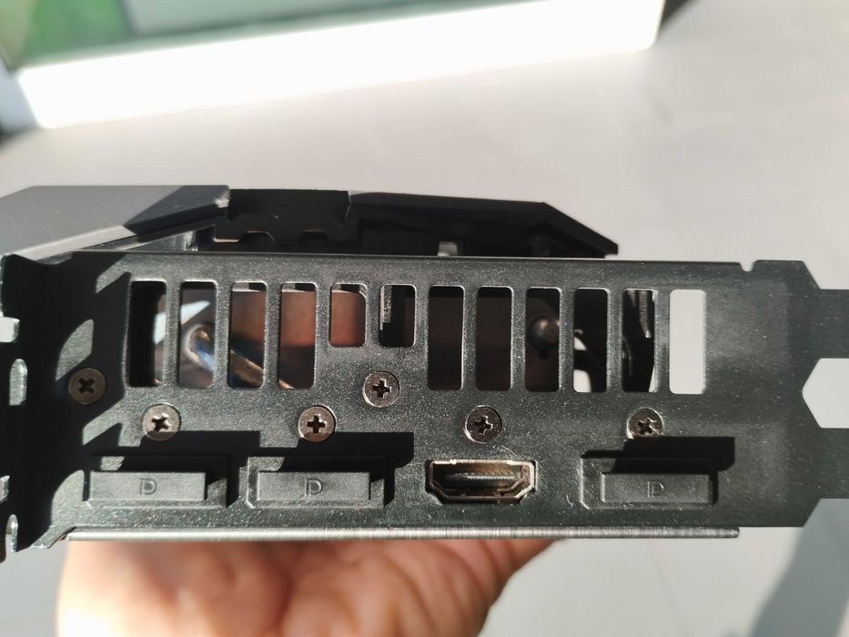 Placa Gráfica AMD RX5600XT64751783020929123