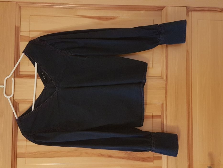 Bluzka jenasowa z różową nitką