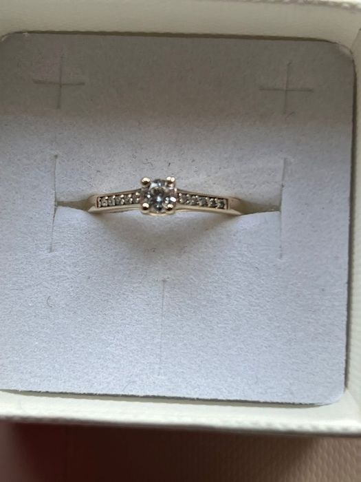 Złoty Pierścionek Śliczny Wyrób Próba 585/14K Rozmiar 9 Nowy