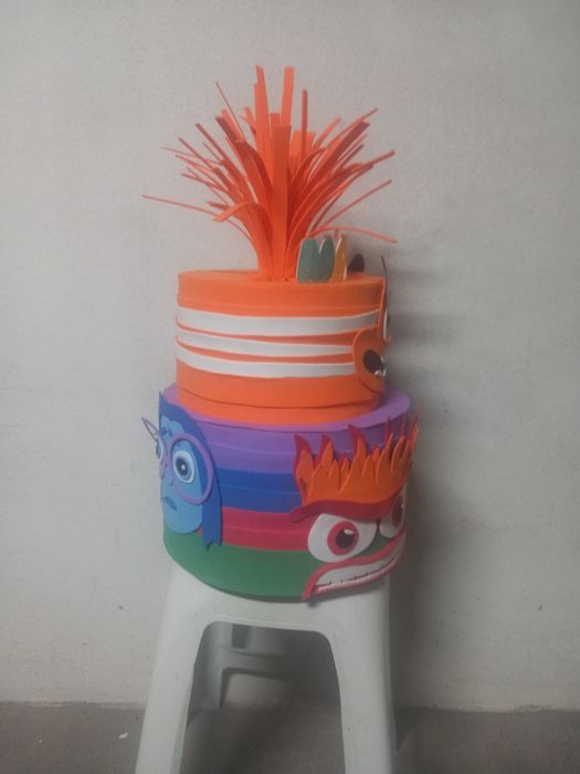 Bolo decorativo  falso