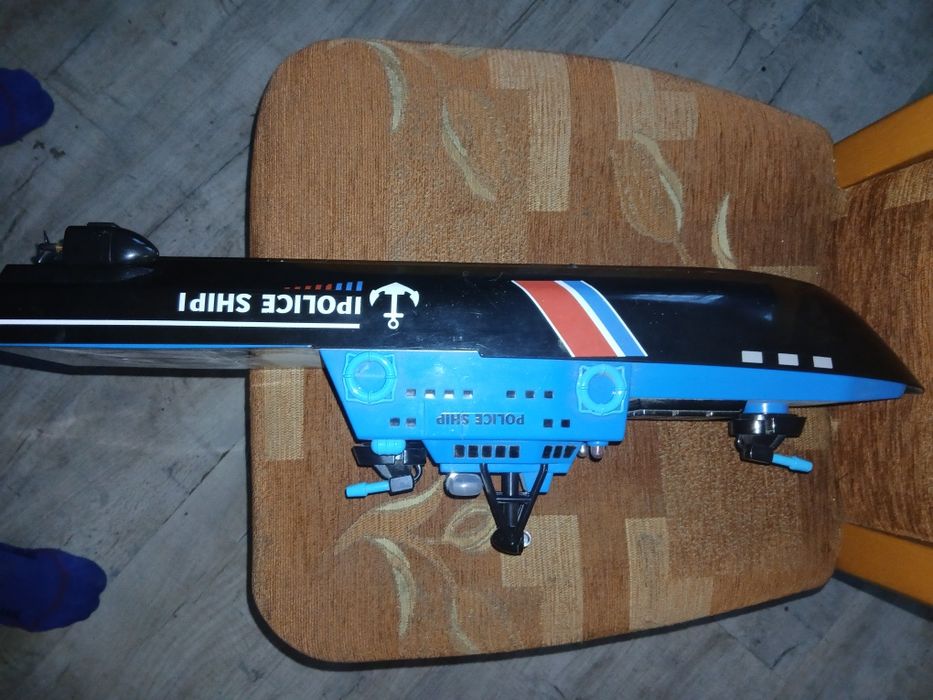 Statek elektryczny z pilotem
