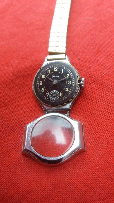 1940-te    Zegarek  '' Gama '' - czarna tarcza  , Swiss made