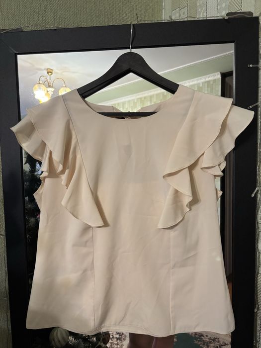 Стильна  блузка.