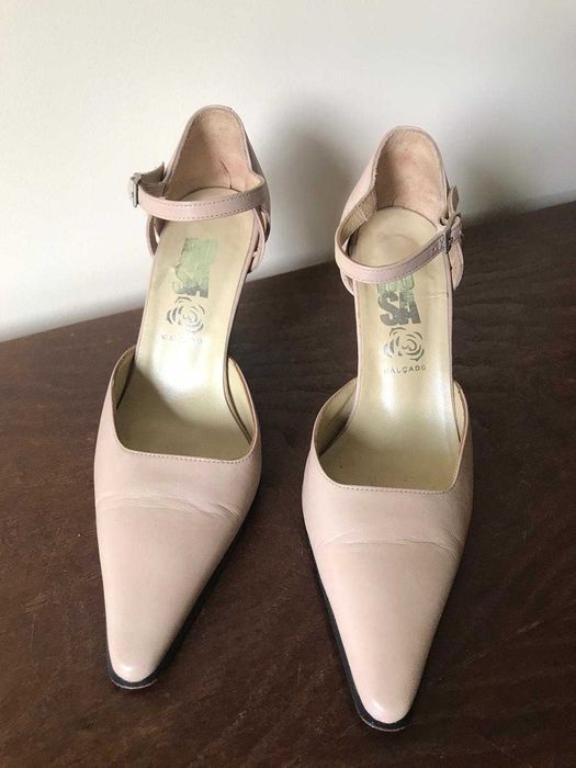 Sapatos Tacão em Pele