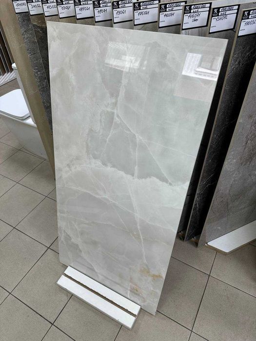 Керамограніт 1200 на 600 Глянець стиль онікс