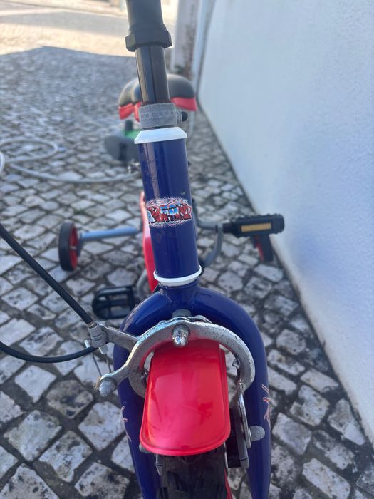 Bicicleta homem aranha roda 16 com rodinhas