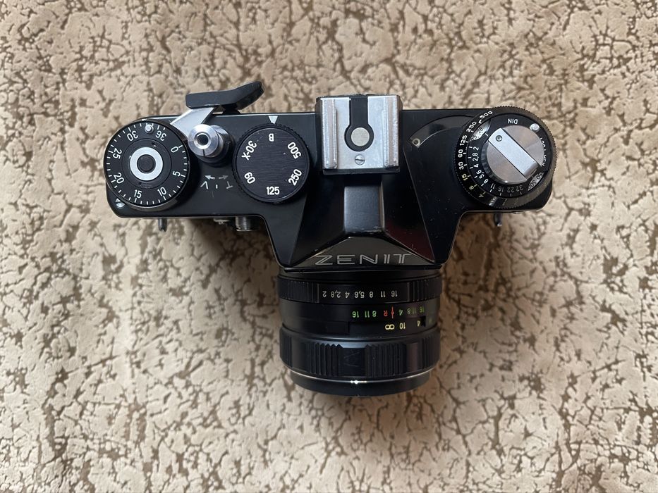 Фотоапарат Зеніт-11 + Об'єктив Геліос-44M-4.