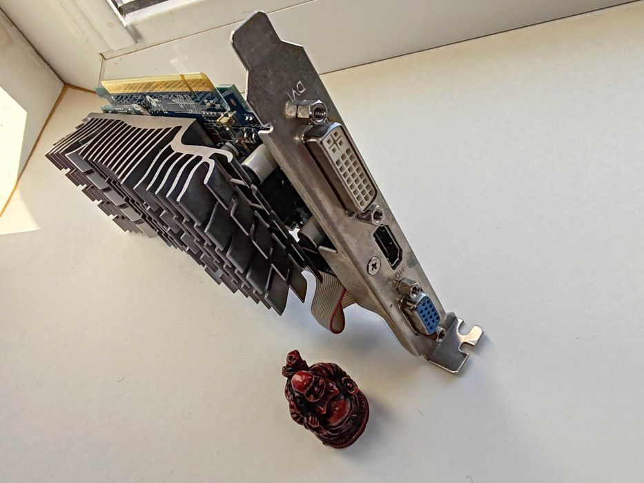 Видеокарта ASUS GeForce 210 1GB Silent