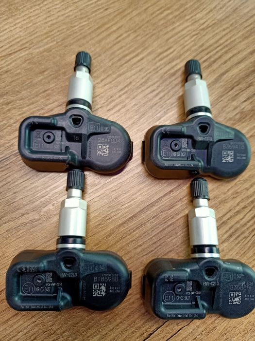 Czujniki cisnienia w kołach TPMS oryginał TOYOTA PMV-C210