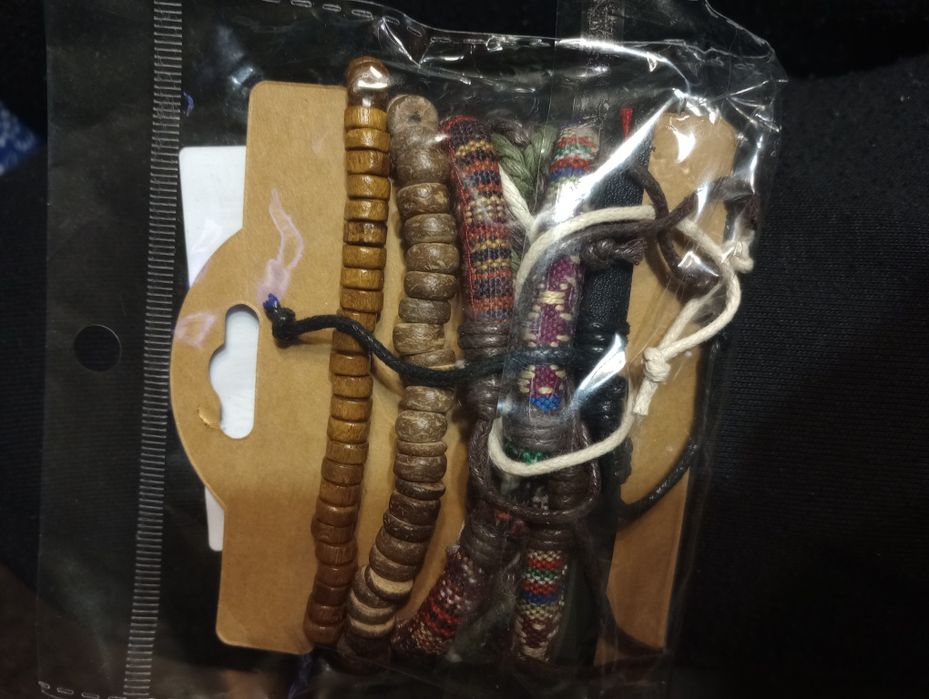 Sprzedam zestaw bransoletek 5 sztuk nowe