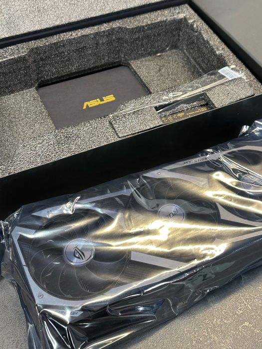 Відеокарта ASUS ROG Strix GeForce RTX 3060 Ti V2 Gaming OC