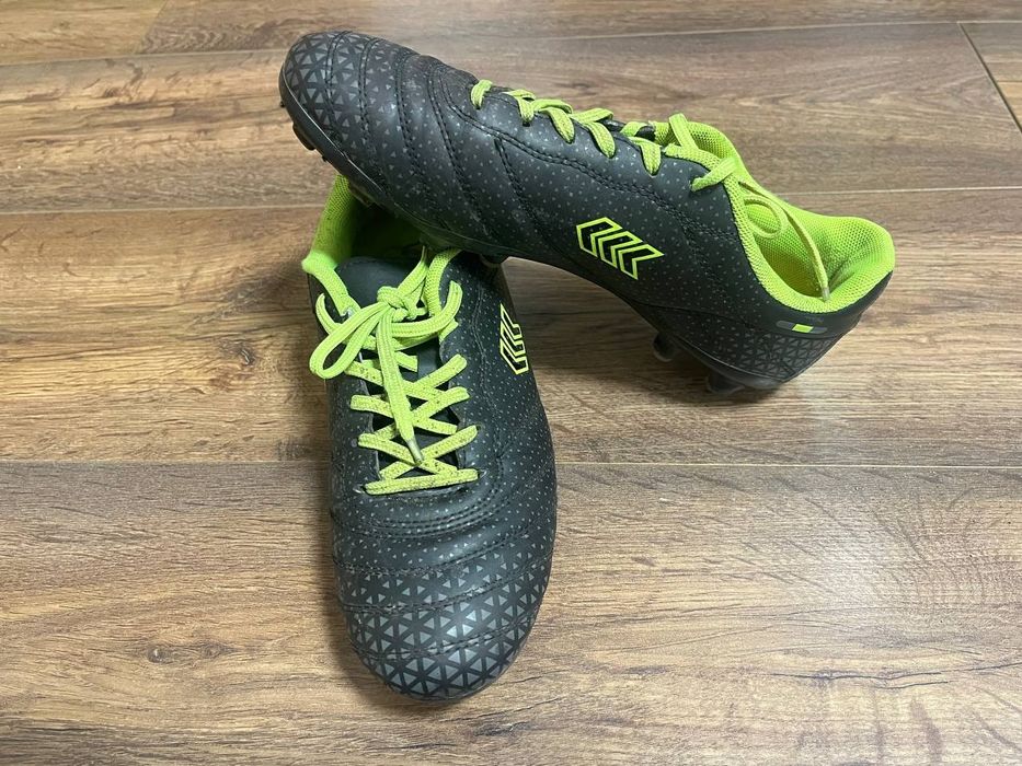 Sprzedam buty piłkarskie