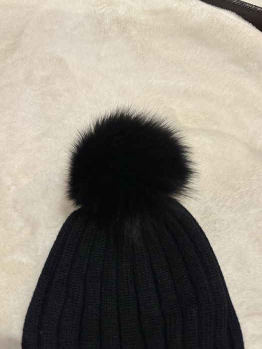 Шапка mocler з натуральним хутром жіноча