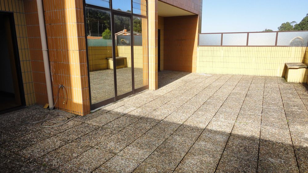 T1  Rés-do-Chão com terraço