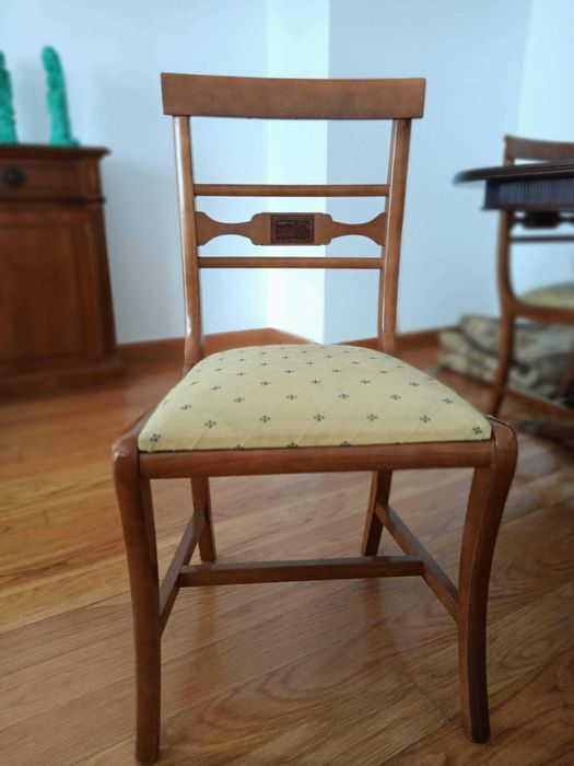 mesa jantar extensivel  8X80 com cadeiras