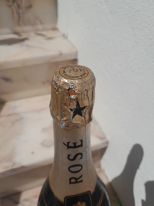Garrafa de exposição  moet& chadon