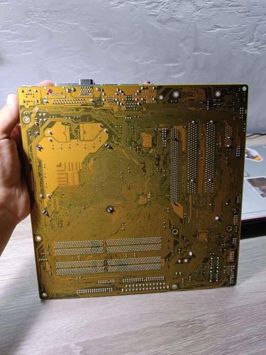 Материнська плата ASUS P5VD2-MX (Socket 775, mATX)