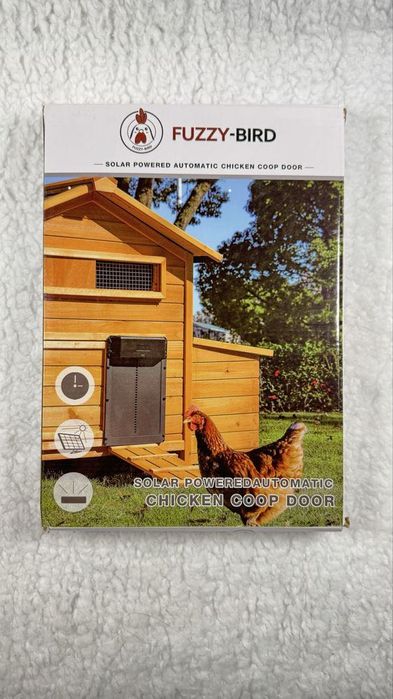 Automatyczne drzwi do kurnika z panelem słonecznym