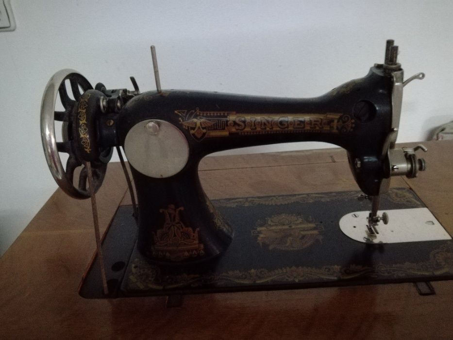 vendo máquina Singer antiga de 1929