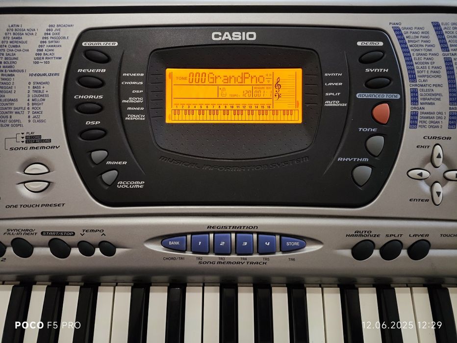 Синтезатор Casio CTK-671 динамічні клавіші.