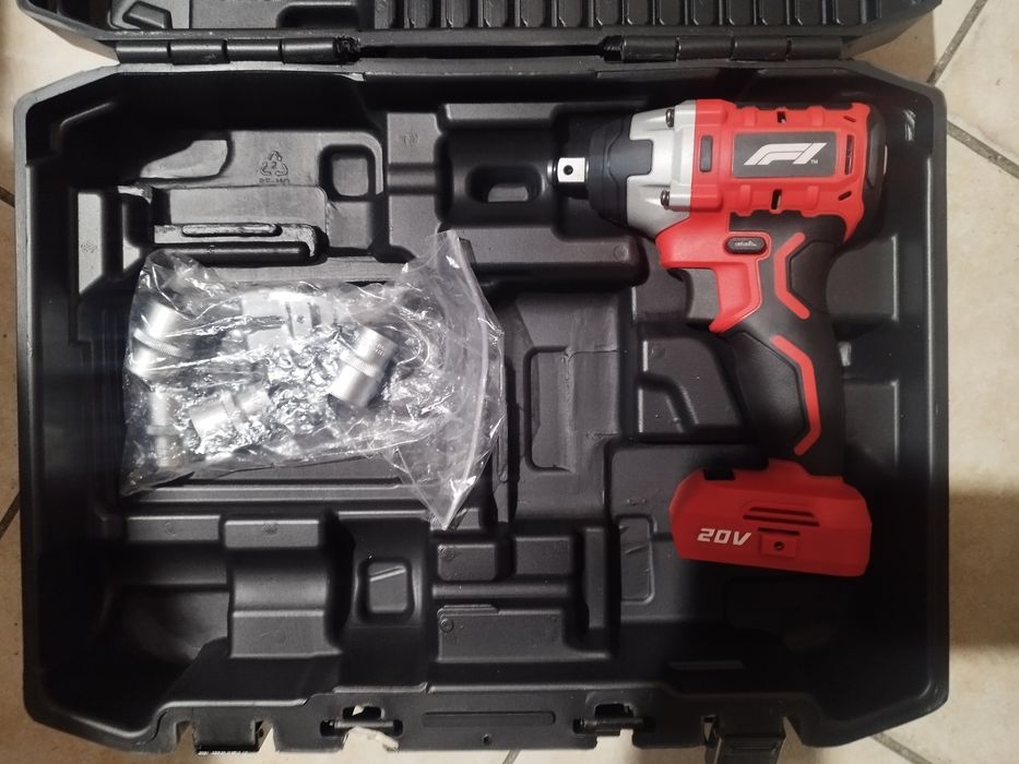 Klucz udarowy do kół formuła 1