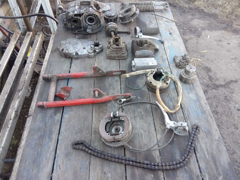 Мопед Карпаты в разобранном состоянии