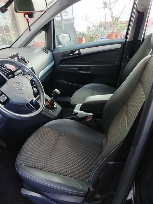 Vende-se Opel Zafira 1.7cdti de2008