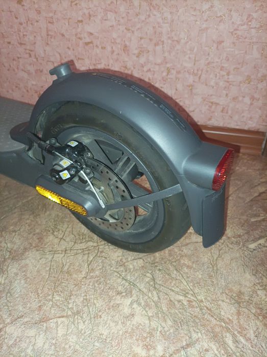 Електросамокат Xiaomi Mi Electric Scooter Essential Black