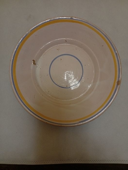 Prato em faiança sem marca