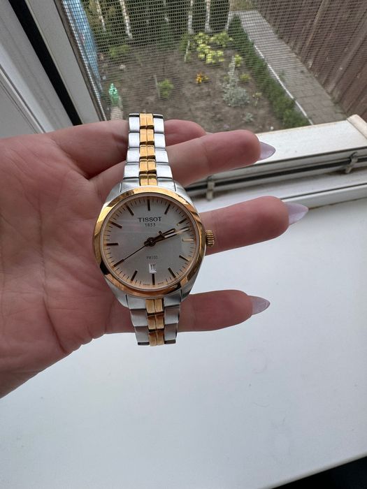 Наручные часы женские