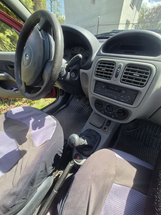Машина.Renault Clio Symbol 2006
