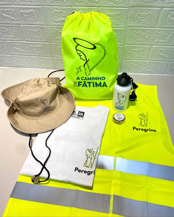 O Kit para peregrinação a Fátima64174045401218121